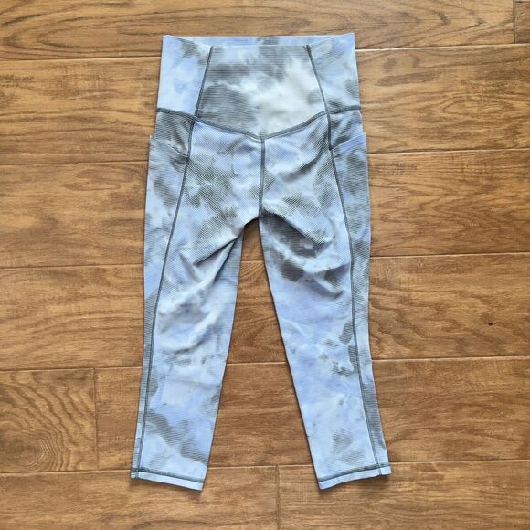 Athleta Capri Size XS Salutation Stash Pocket II Textured Blue/Gray Stripe - Picture 2 of 11